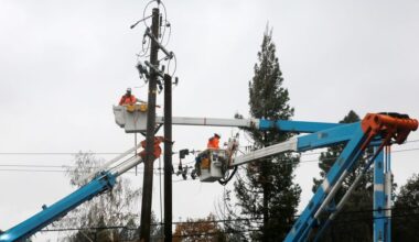 PG&E reaches $100 million shareholder settlement over 2017, 2018 California wildfires
