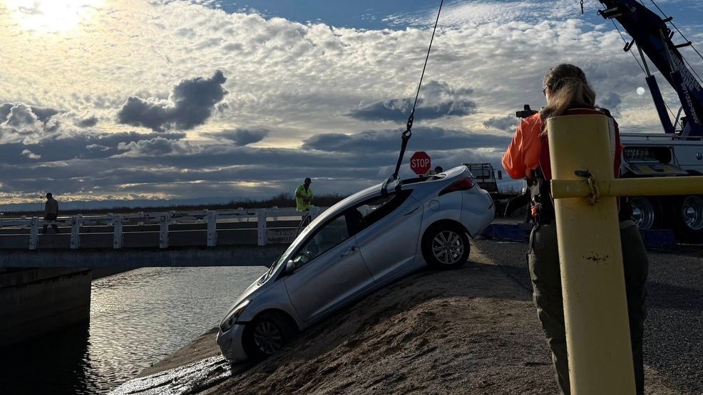 The Bakersfield Search and Rescue team recovered a vehicle from a canal on Thursday in the Northern Kern area. PHOTO: Bakersfield Search and Rescue