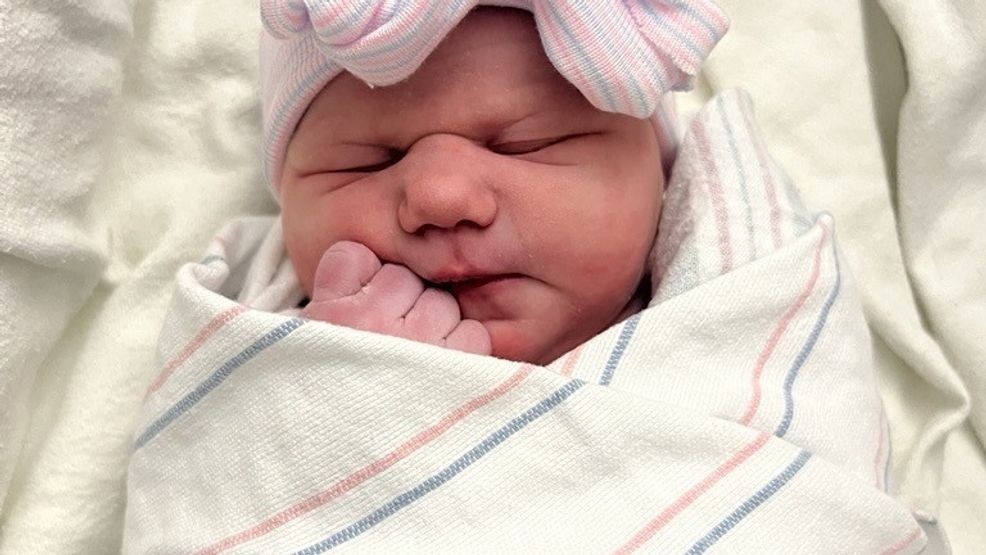 New Year's Day baby brings joy to Bakersfield family. Photo: Adventist Health Bakersfield.