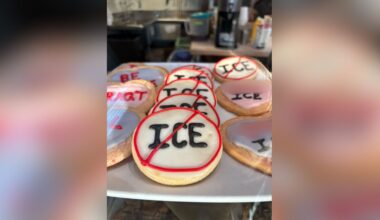 California bakery selling controversial 'F--- ICE' cookies sparks backlash