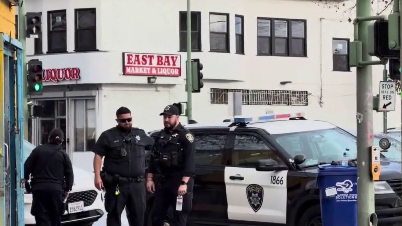 Triple homicide investigation in East Oakland