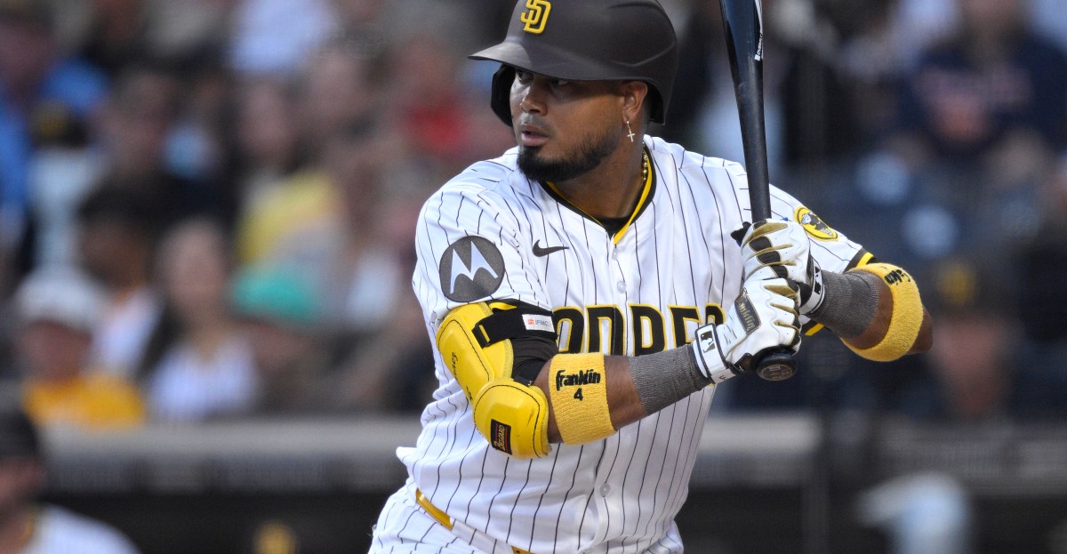 Padres Reacts Survey: Should San Diego try to reunite with Luis Arraez?