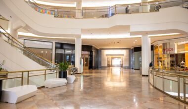 Clock runs out: San Francisco Centre to close Monday