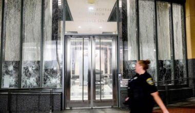Demonstrators Mark the Oakland Federal Building as a Site of ICE Operations