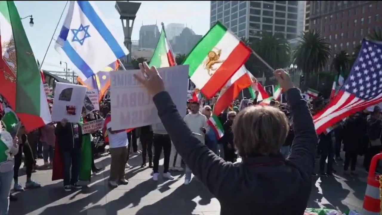 San Franciscans rally in support of Iranian protestors