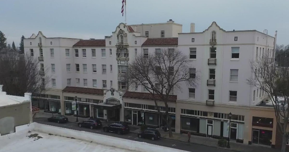 Some Hotel Woodland residents stuck inside apartments 2 months after elevator broke down