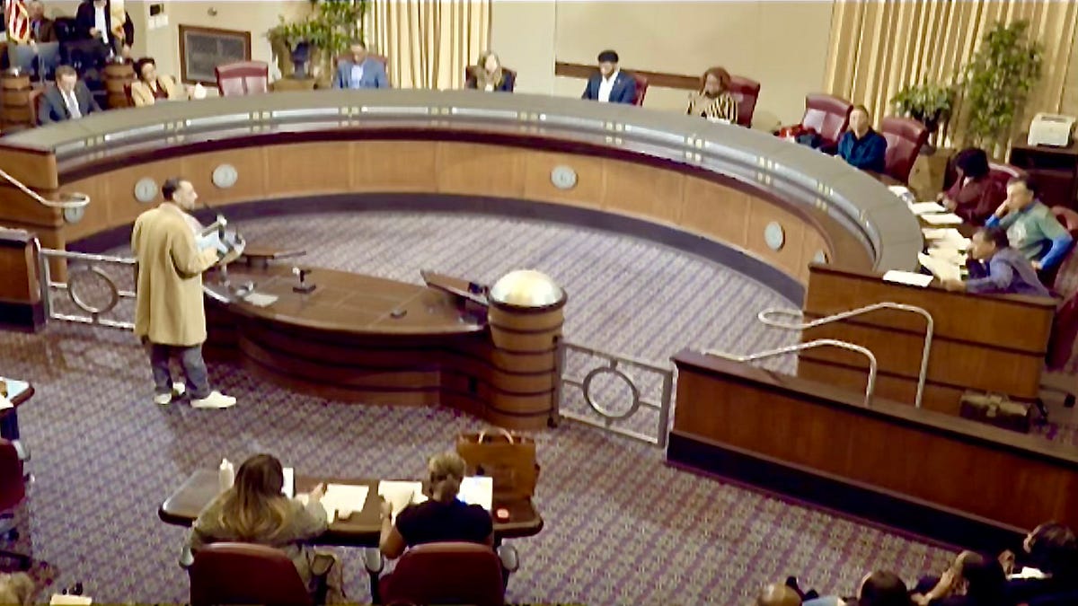 Oakland Faces Police Commission Standoff