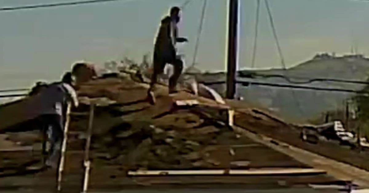 VIDEO: Construction workers jump across roofs mid-ICE raid in Los Angeles County