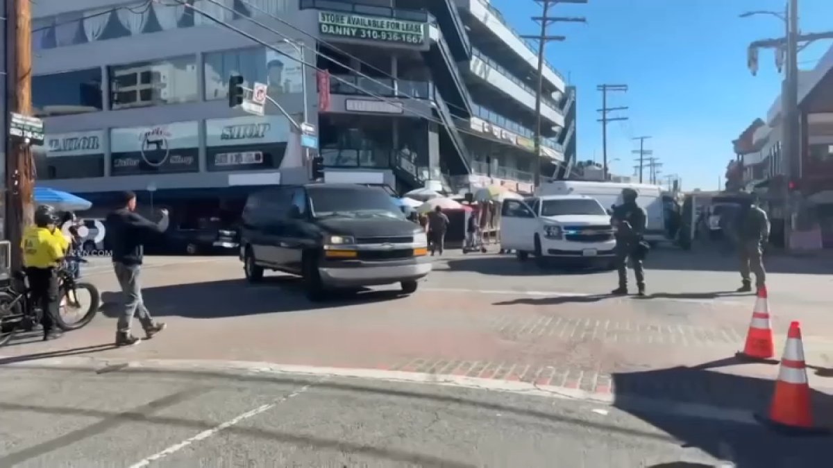 Immigration operation reported in LA’s Fashion District – NBC Los Angeles