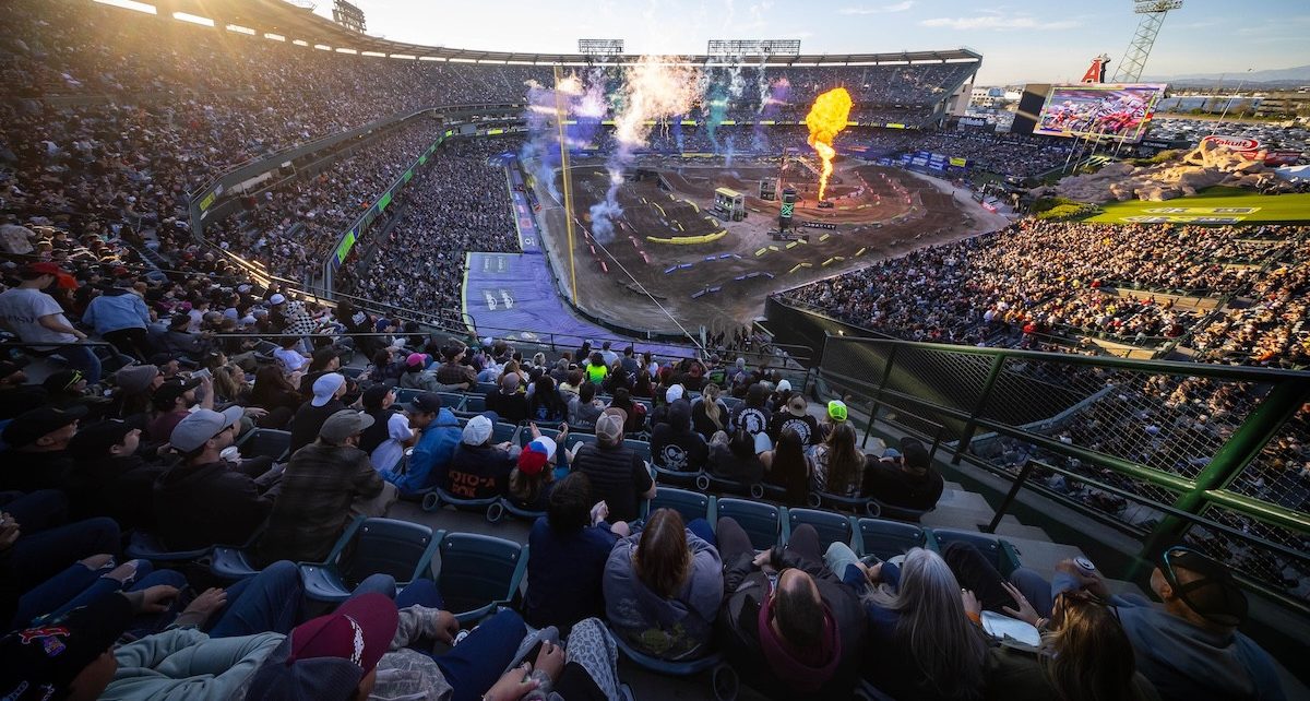 Supercross : Results From Anaheim 1, California - Roadracing World Magazine