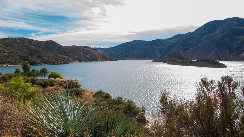 Pyramid Lake in California