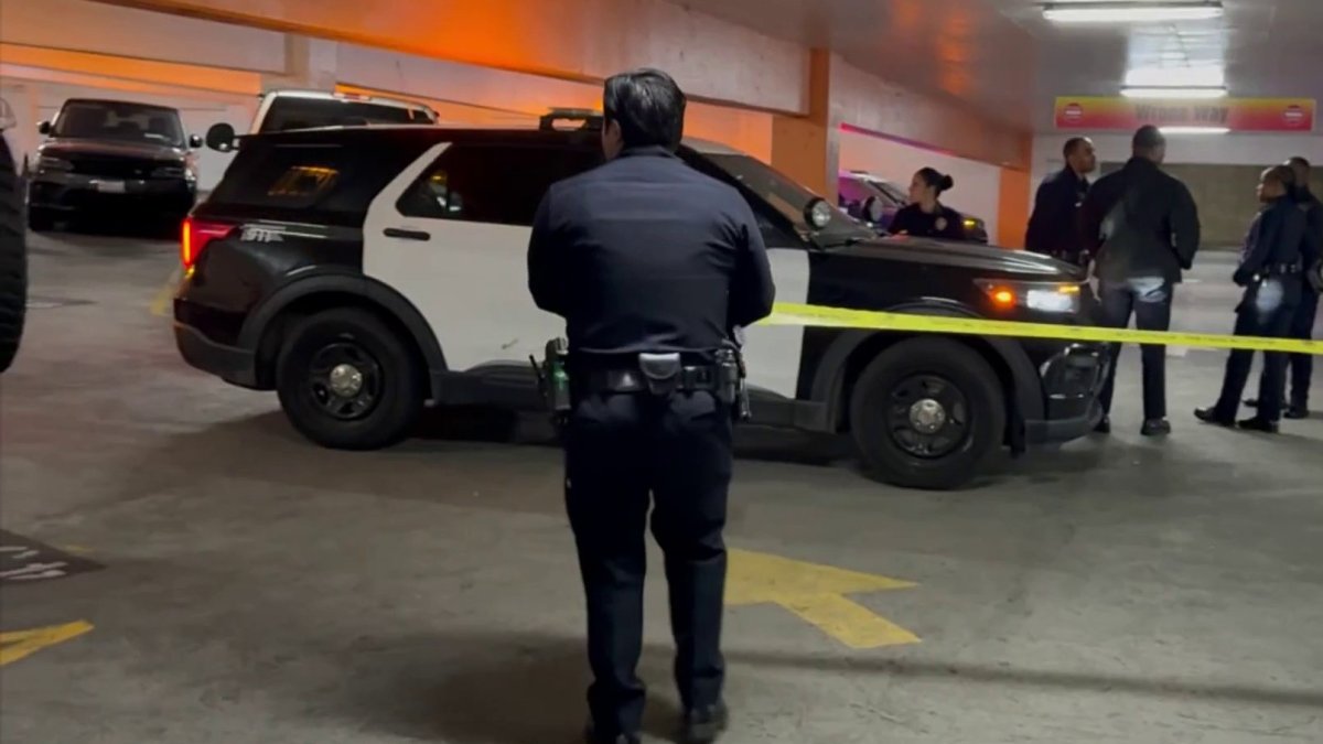 Man bound with tape by armed robber in jewelry heist near LAX – NBC Los Angeles