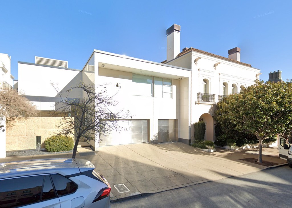 Larry Ellison's San Francisco home at 2850 Broadway, which he quietly sold for $45 million.