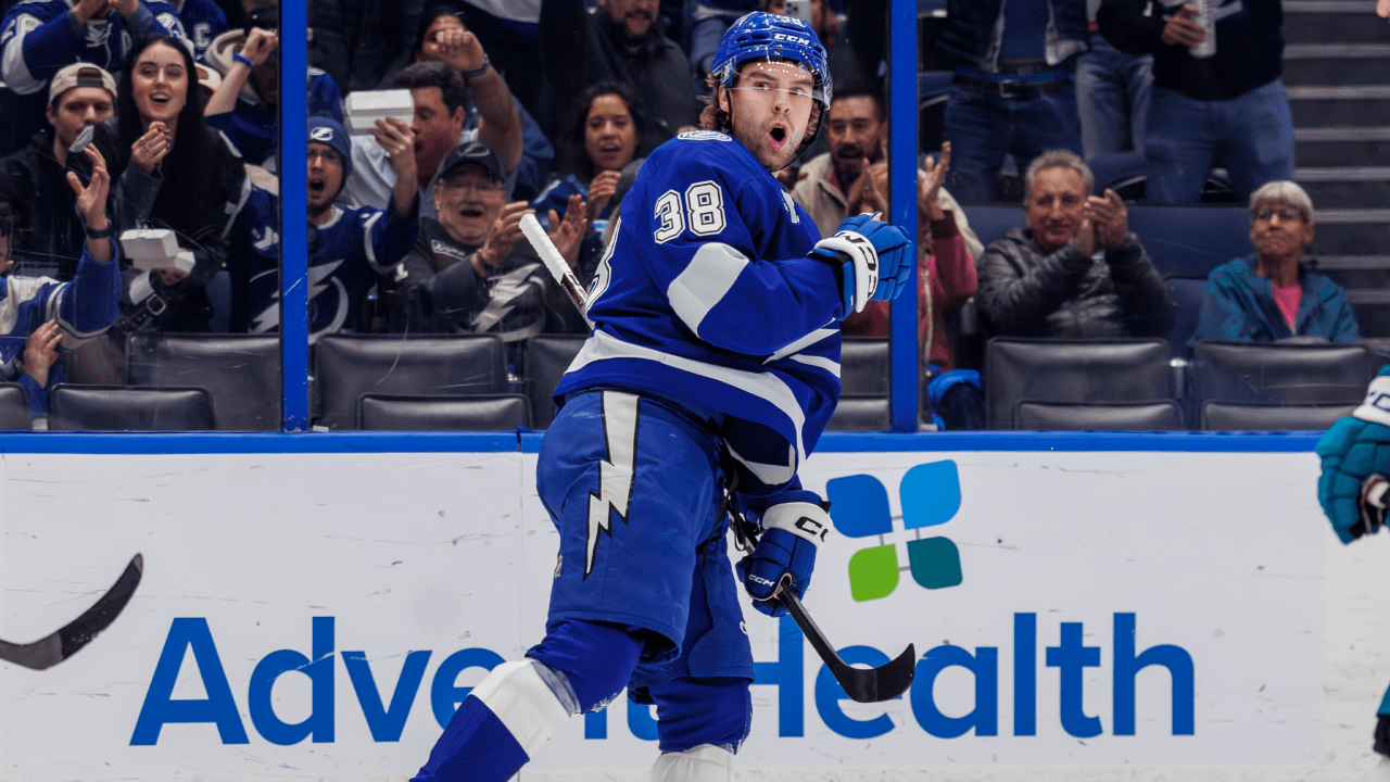 Hagel has 3 points, Lightning defeat Sharks to extend point streak to 14