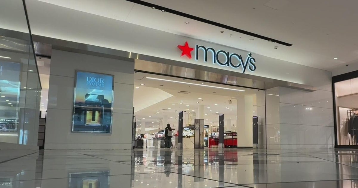 San Jose Valley Fair mall worker concerned about safety after recent smash-and-grab robbery