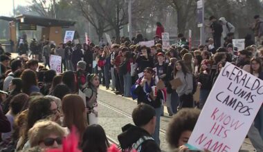 Sacramento students walk out of school to protest immigration enforcement operations