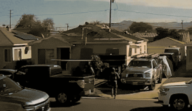 Illegal immigrants on video fleeing federal law enforcement agents on rooftops