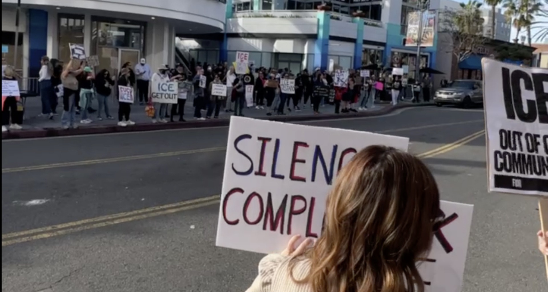 Anti-ICE protesters rally in Long Beach in response to deadly Minneapolis shooting • Long Beach Post News