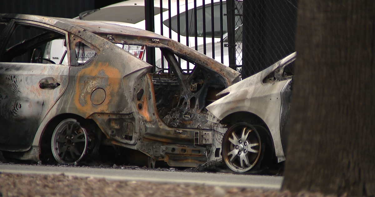 11 cars set ablaze in San Jose; authorities probe possible serial arsonist