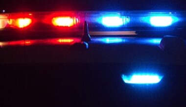 Oakland County Man Stabs Wife In The Back, Couple's Child Calls 911: Police