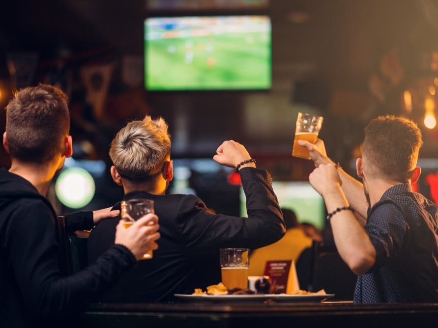 7 Of The Best Places To Watch The Big Game In Long Beach