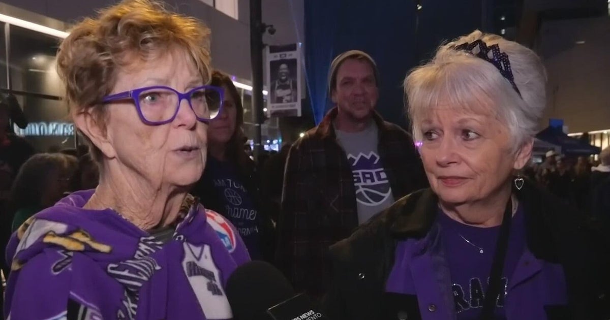 Sacramento Kings fans remain loyal despite pacing for historically bad season