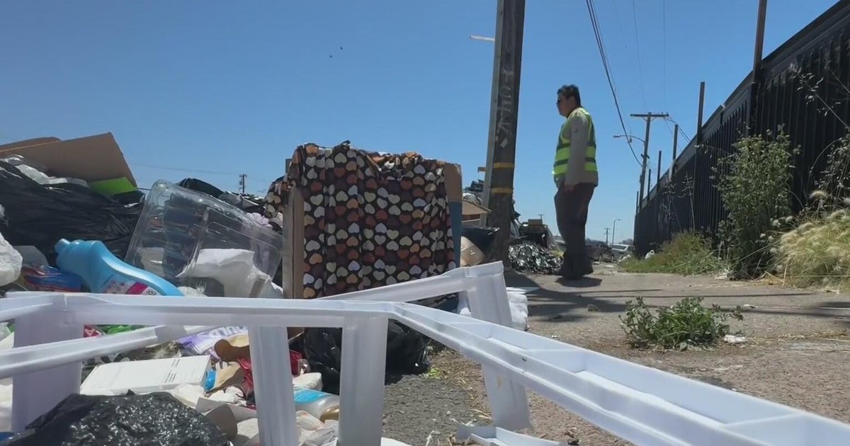 Community volunteer targeted by thief while cleaning illegal dumping site in Oakland