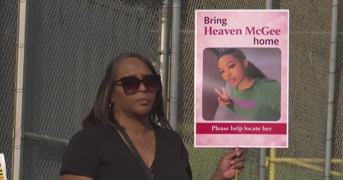 Family marks 1 year since disappearance of Oakland woman with search on International Boulevard