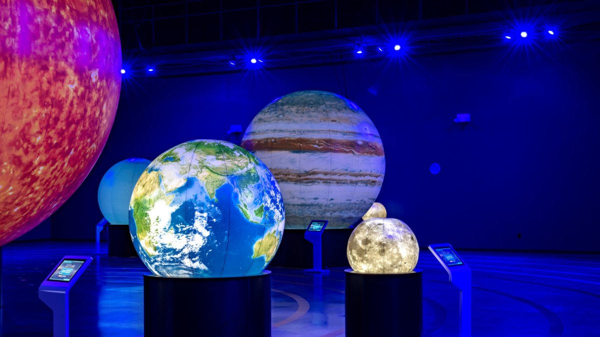 Solar System strolls and Sci-Fi Sound Baths are making our winter whimsical – NBC Los Angeles