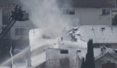 2-alarm fire burns at Sunnyvale apartment building