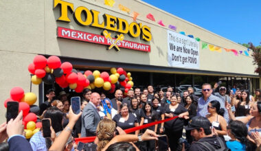 restaurant ribbon cutting