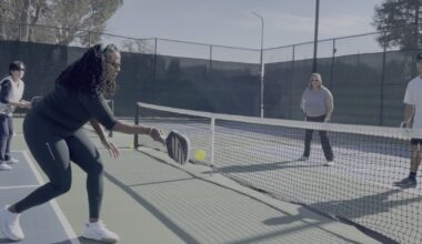 Pro pickleball player hosts packed Bakersfield clinics