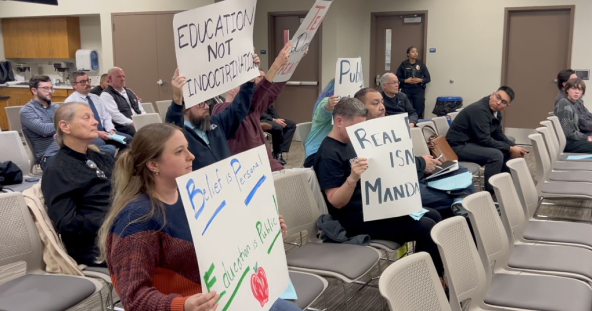 Kern High School District Board faces divided public over Ten Commandments