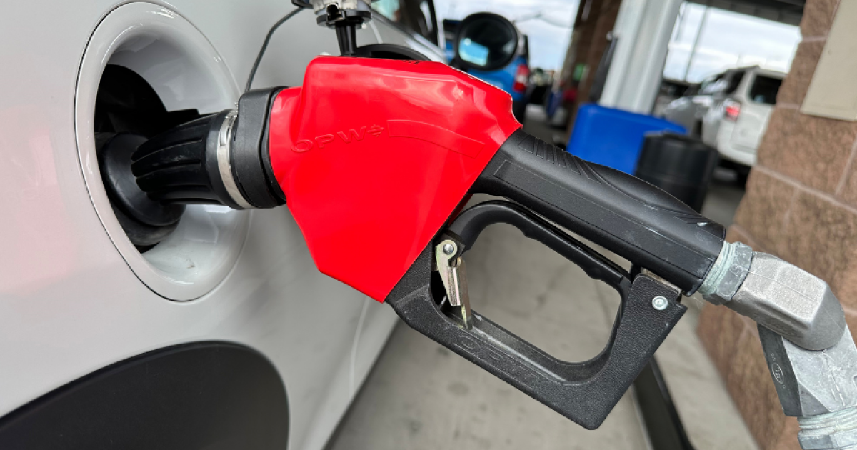 Average San Diego County gas price drops to lowest amount since October 2021