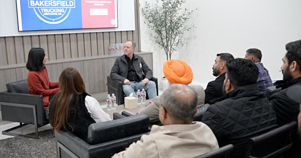 Senator Schiff meets with Sikh truck drivers facing license threats