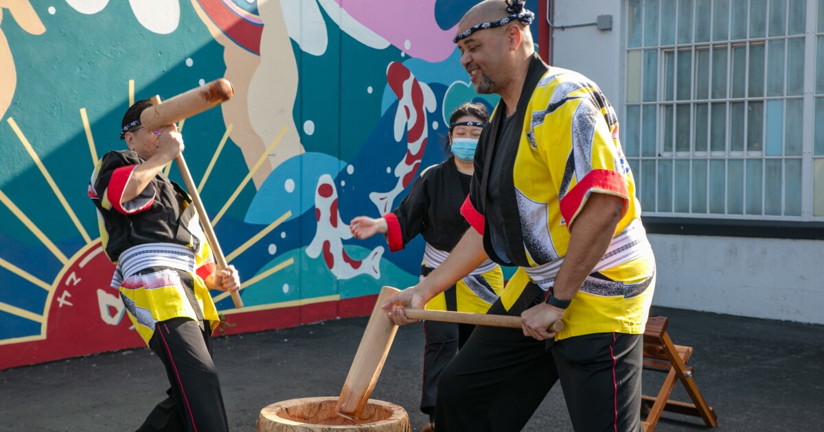 Watch traditional Japanese mochi pounding in Koreatown this weekend