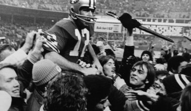 Former San Francisco 49ers quarterback John Brodie, the 1970 NFL MVP, dies at 90
