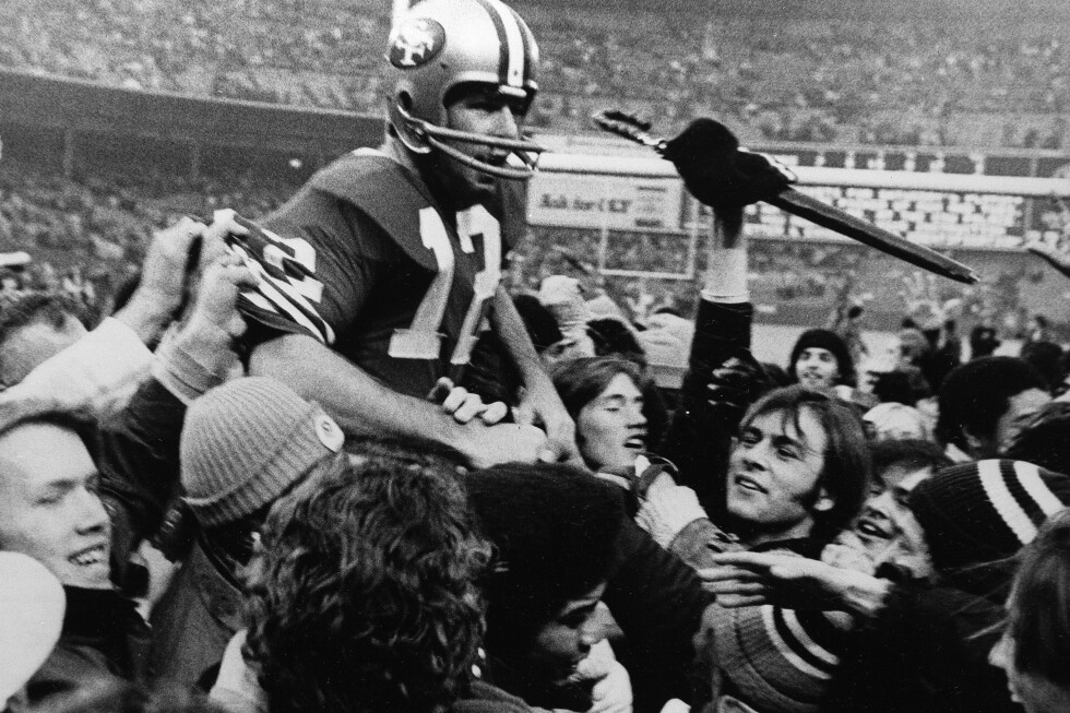 Former San Francisco 49ers quarterback John Brodie, the 1970 NFL MVP, dies at 90