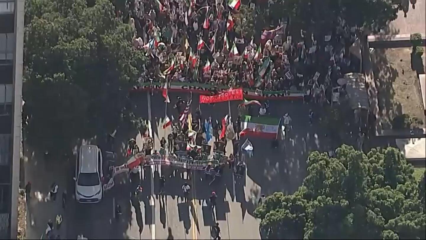 Thousands rally peacefully in California in support of protesters in Iran
