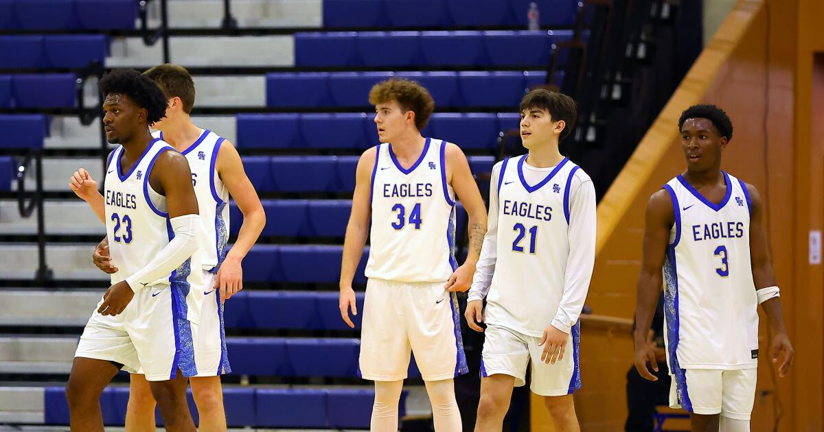 Santa Margarita prepares for basketball showdown against St. John Bosco