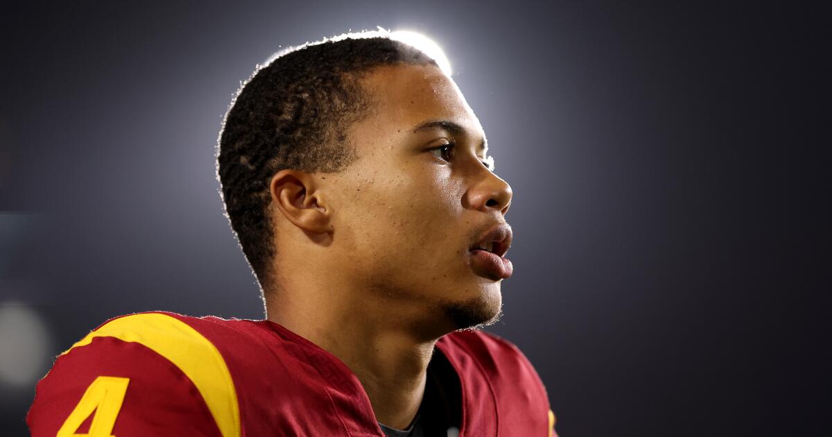 USC quarterback Husan Longstreet entering transfer portal