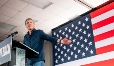 Trump lawyers urge Supreme Court to block California's new election map while upholding Texas'