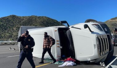 Powerful Santa Ana winds return to Southern California, prompting warnings