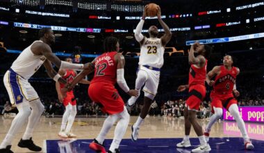 Deandre Ayton has big night as Lakers run past the Raptors