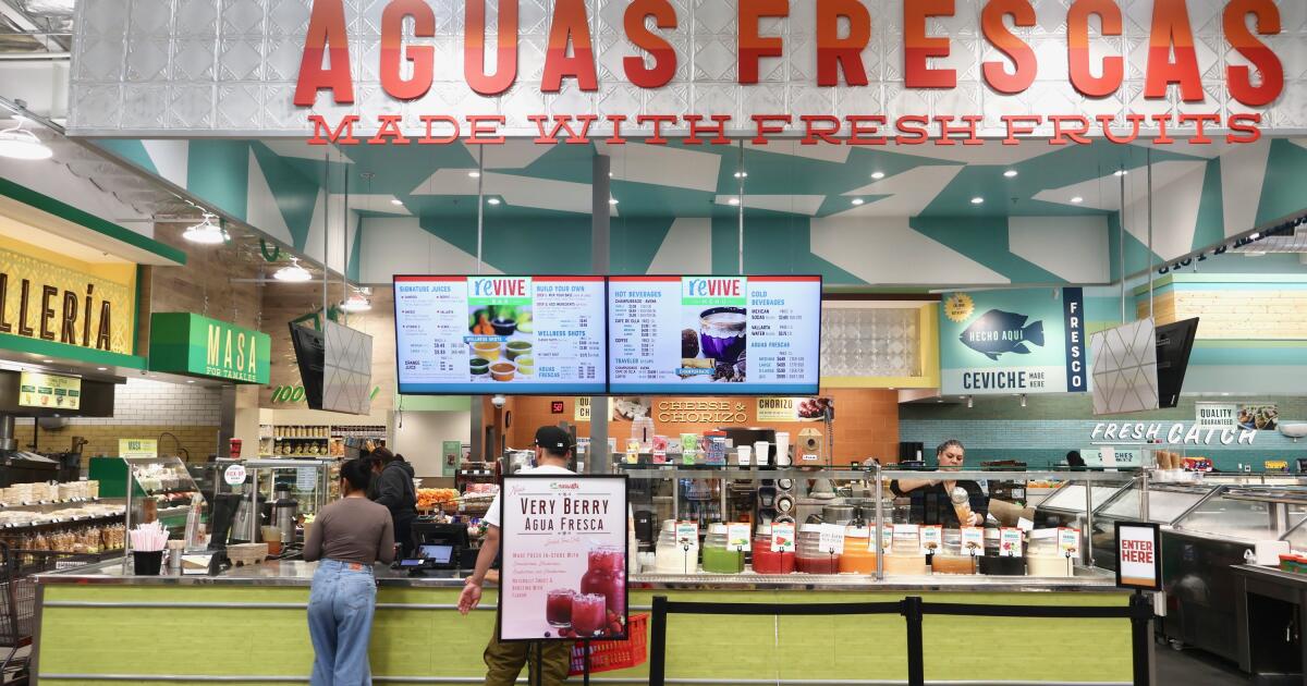 Vallarta Supermarkets opens first store outside California