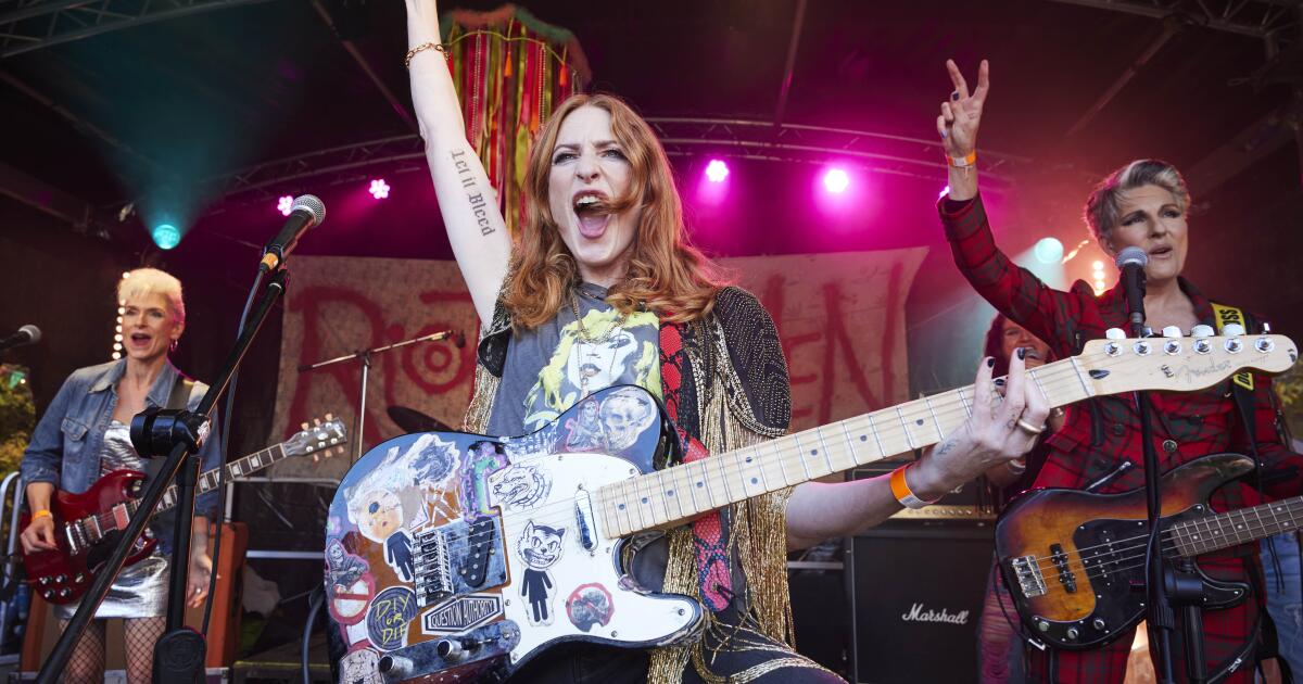 'Riot Women' review: Rockin' middle-aged, menopausal women