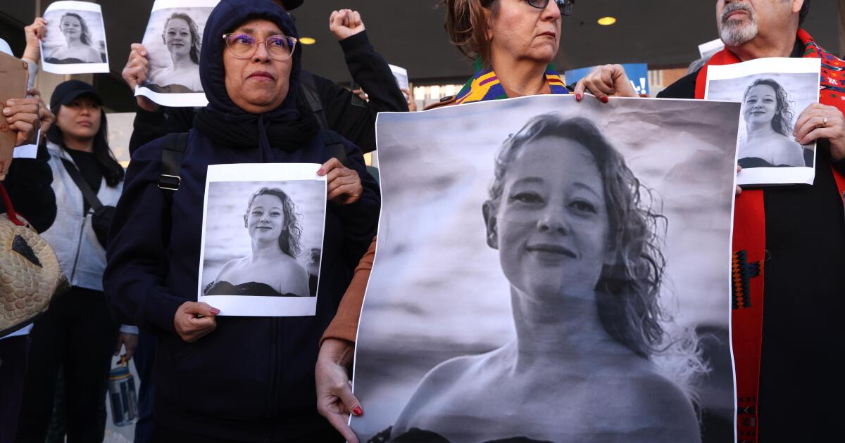 L.A. clergy, protesters denounce ICE fatal shooting in Minneapolis