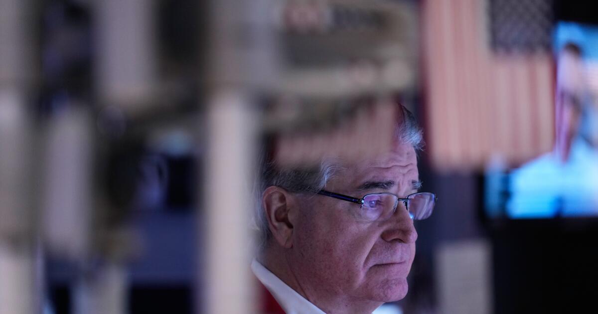 Wall Street rises to records after the unemployment rate improves