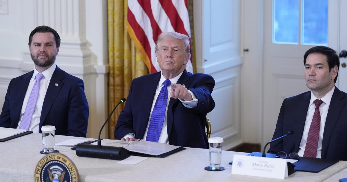 Trump signs executive order meant to protect Venezuelan oil revenue