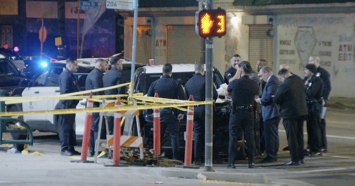 LAPD searching for suspects in Manchester Square shooting that left 1 dead